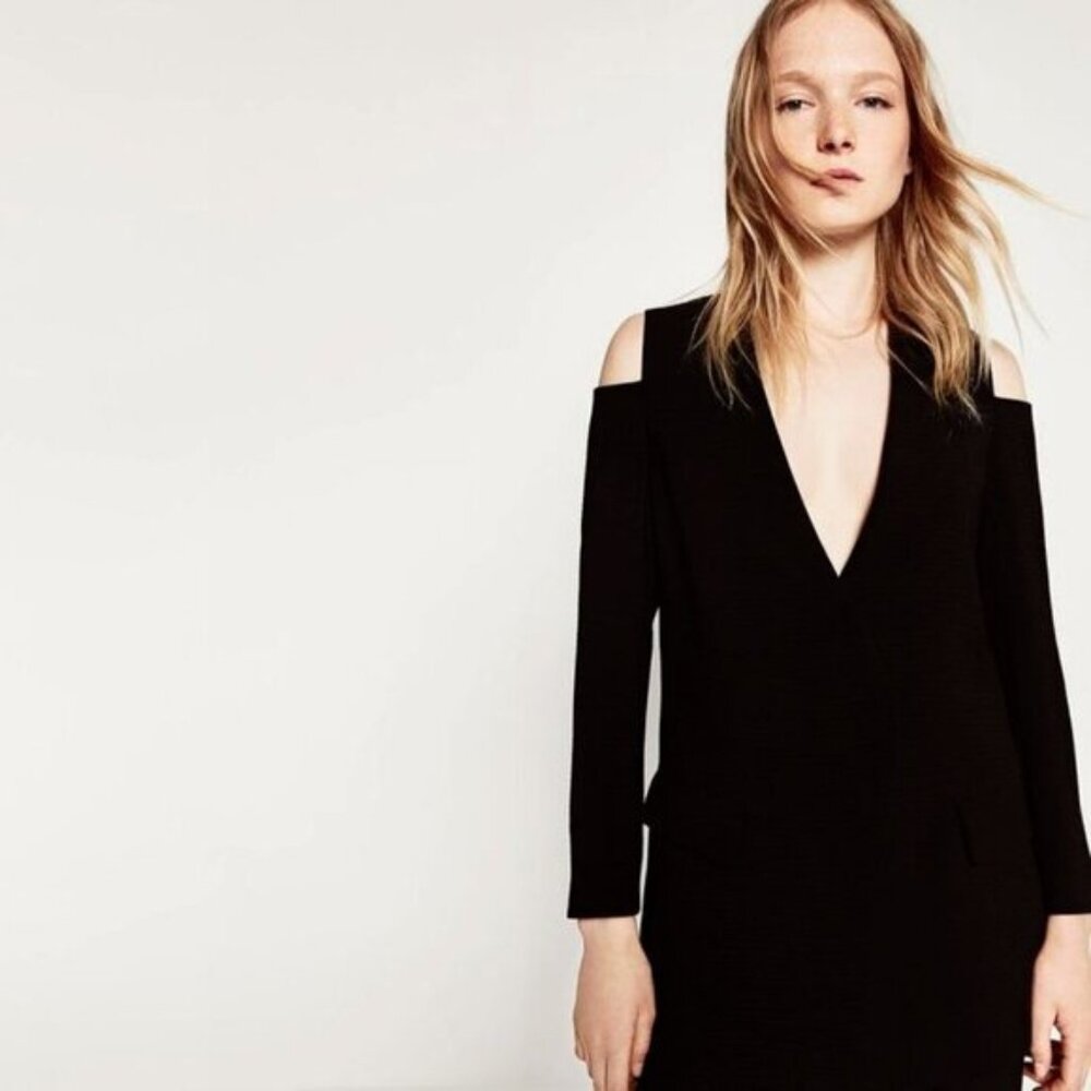 EUC Zara black cold shoulder cutout blazer jacket, XS